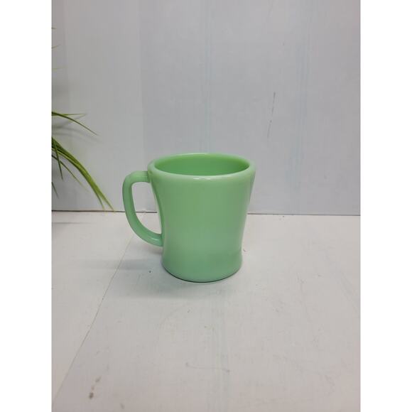 Vintage Mug Jadeite, Fire King Green, D Handle, Coffee Cup 40s - Picture 2 of 4